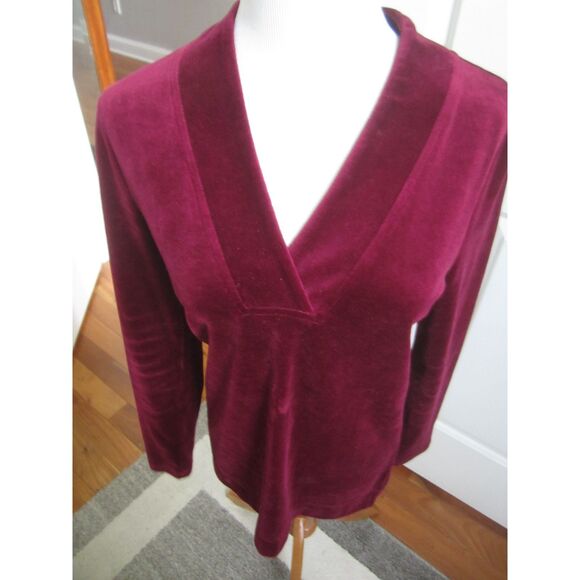 PRETTY TALBOTS RASPBERRY VELVET LONG SLEEVE V-NECK TOP, SIDE SLITS SIZE XS - Picture 1 of 5